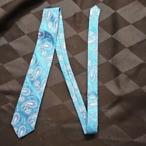 Paul Fredrick Blue Paisley Tie Modern Design